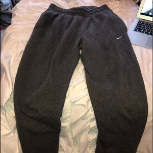 Men’s Nike sweatpants!